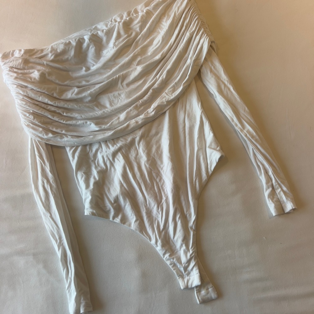 Lovers and Friends White Off The Shoulder Draped Long Sleeve Bodysuit Small NWT